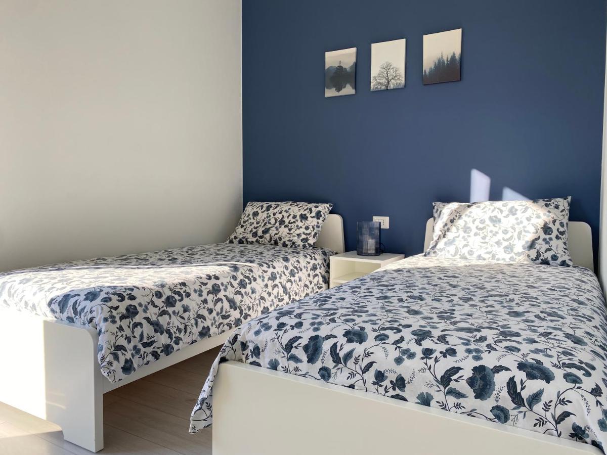 Happy Guest Apartments - Blue Apartment Riva di Solto Exteriör bild